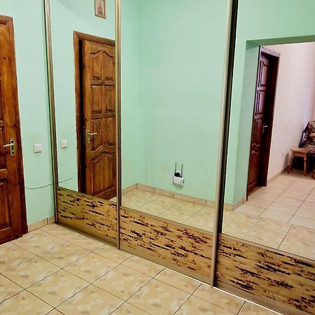 Apartment On Kravchuka, 11B Łuck Zewnętrze zdjęcie