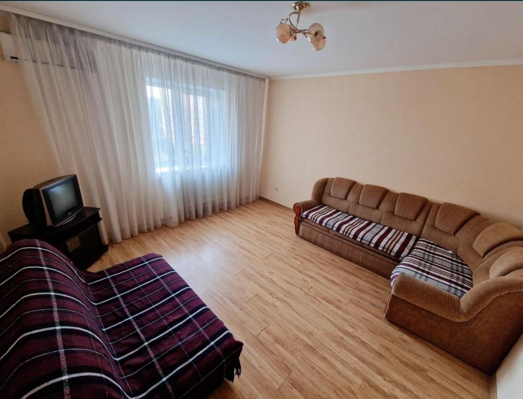 Apartment On Kravchuka, 11B Łuck Zewnętrze zdjęcie
